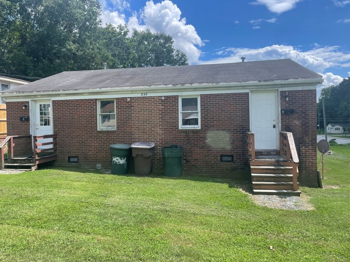 Photo - 838 Broad Ave Unidad 838 Broad Ave  A