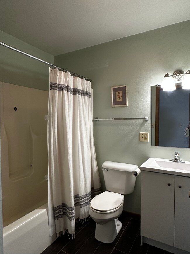 Photo - Whittier Apartments Unit 3