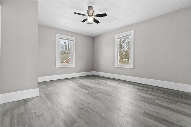 Photo - 1301 Pine St Unit Upper