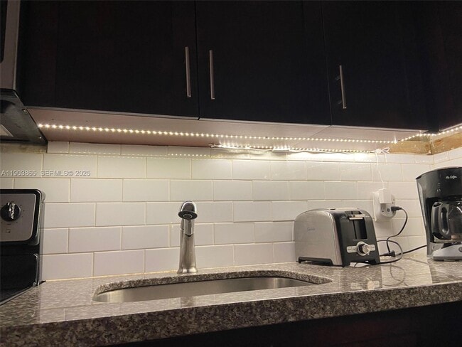 Photo - 2426 SE 17th St Unidad 208A