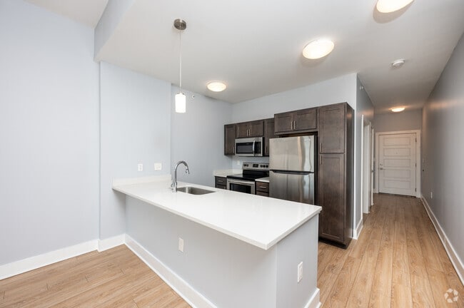 Lily - 1BR, 2BA - 1,000SF - Kitchen - The E'Laan