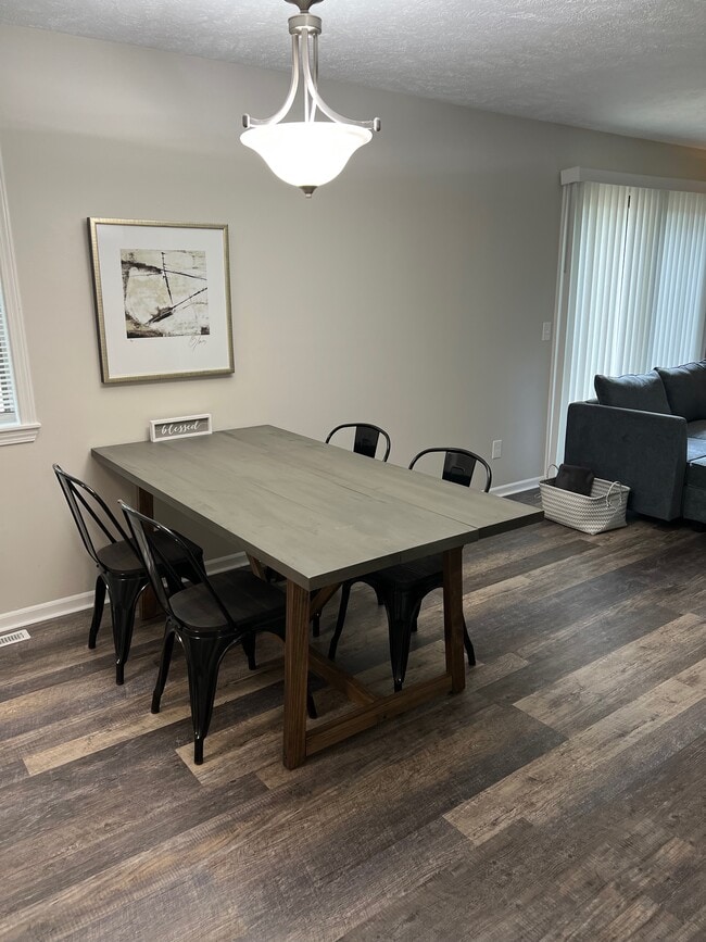 Photo - 441 Munson Pl Unidad 441/3