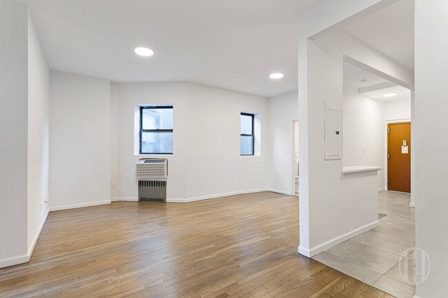 Photo - 164 Orchard St Unit 5W