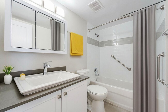 Photo - Bowling Green II