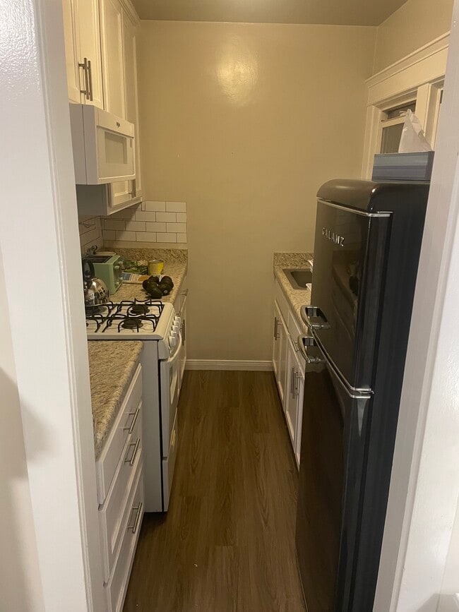 Photo - 1109 E 1st St