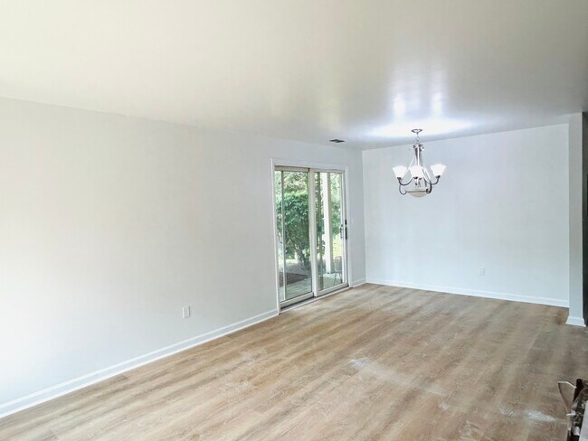 Slider from dining area to patio #1 - 45 Augusta Dr Unit 45 Augusta Drive