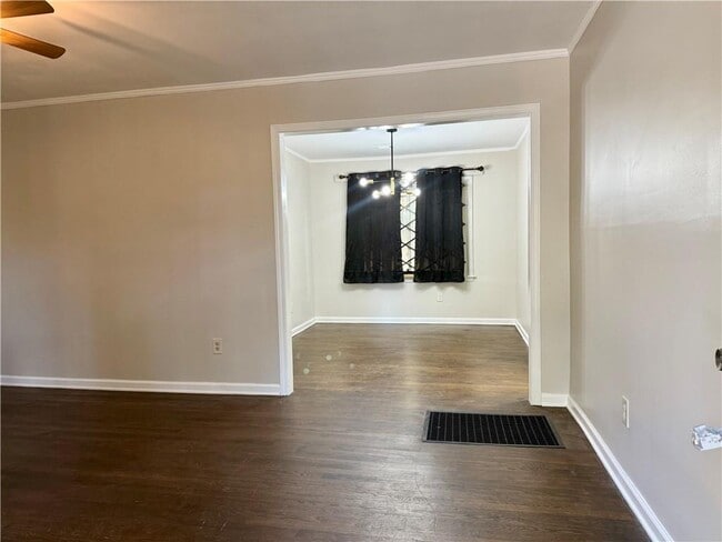 Photo - 1910 Wildwood Dr