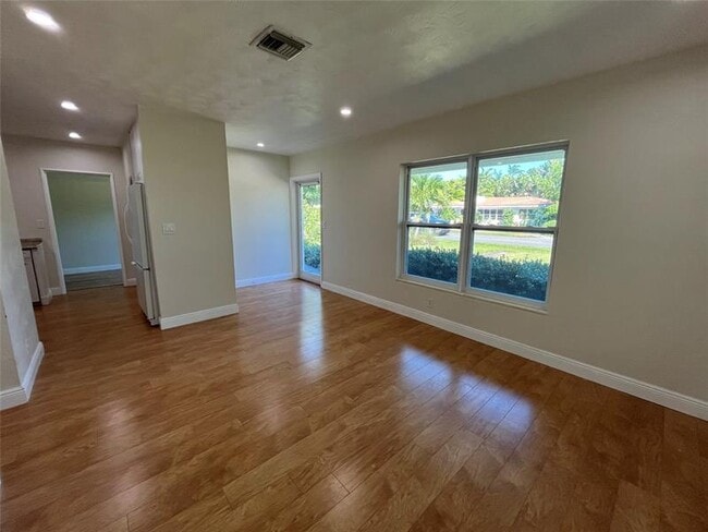 Photo - 1636 NE 18th St