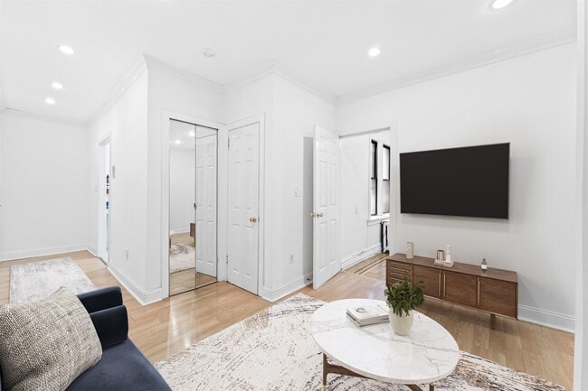 Photo - 35-39-39 51st St Unidad A4