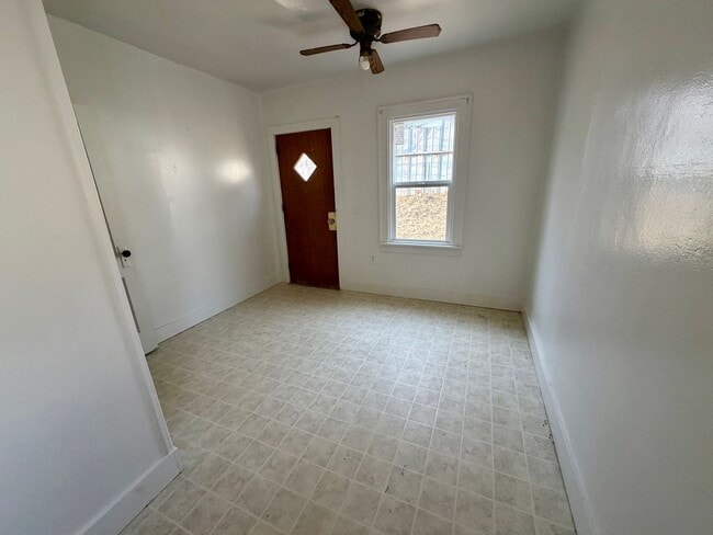 Photo - 2 bed 1 bath House for rent!