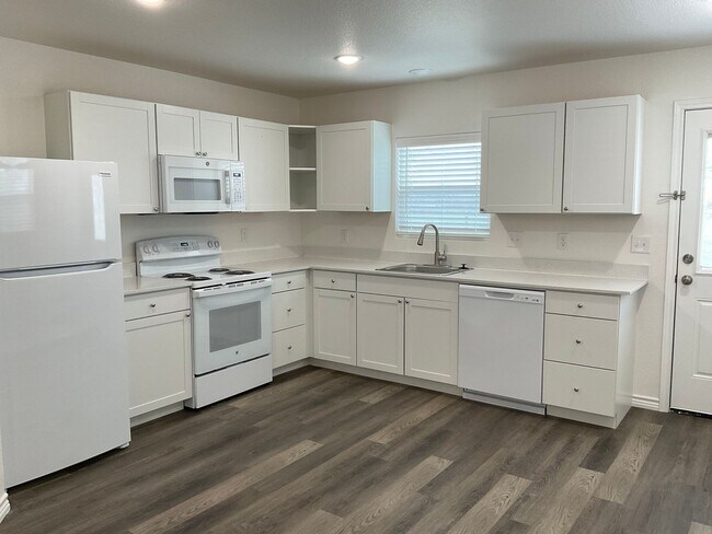 Photo - Beautiful 2 Bedroom/ 1 1/2 Bath Duplex in Kingsland, TX.