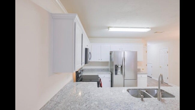 Photo - 2018 Reserve Ln