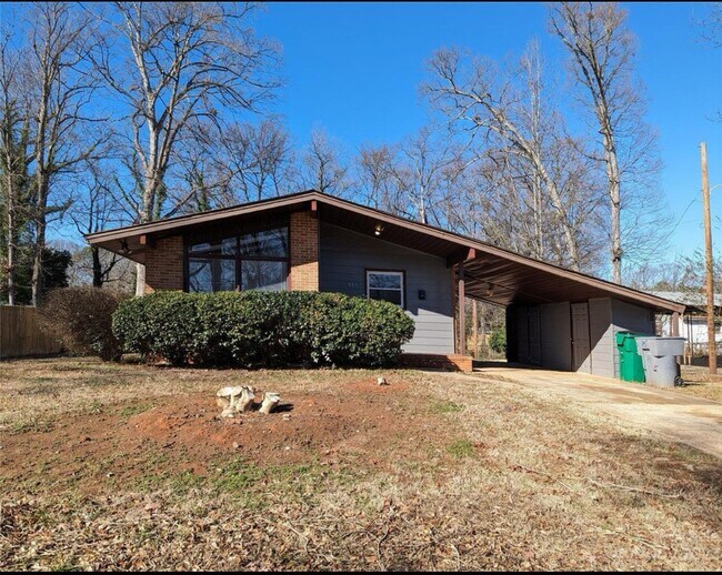 Building Photo - 841 Squirrel Hill Rd Rental
