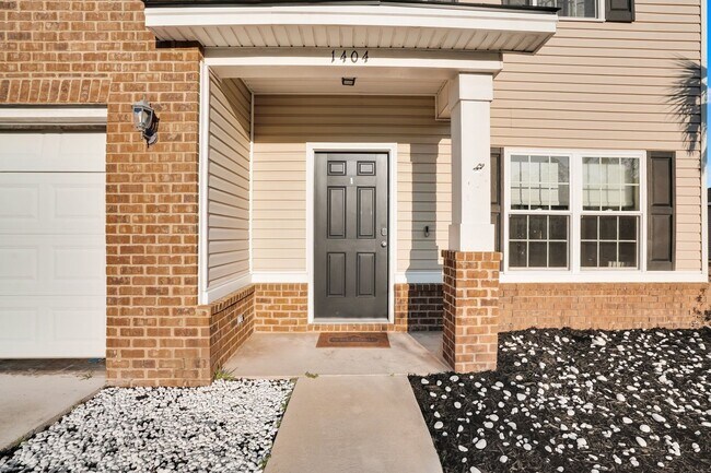 Photo - Like New Home for Rent in Hinesville!
