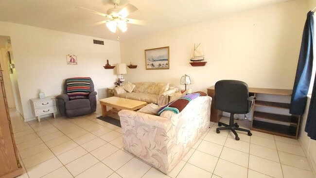 Photo - 147 Bedford F