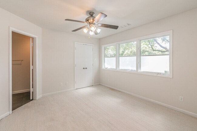 Photo - Luxury 3-Bed, 3.5-Bath, 3-Story Townhome with Rooftop Deck in Magnolia Green