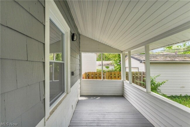 Photo - 13722 Saybrook Ave