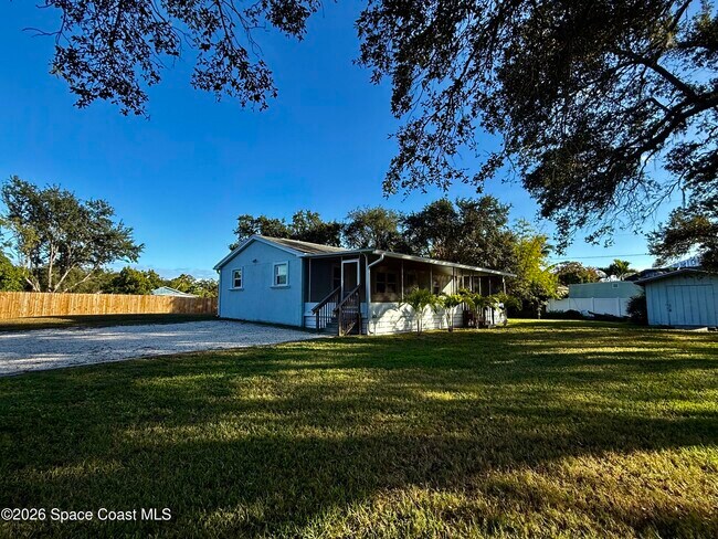 Photo - 826 Newfound Harbor Dr