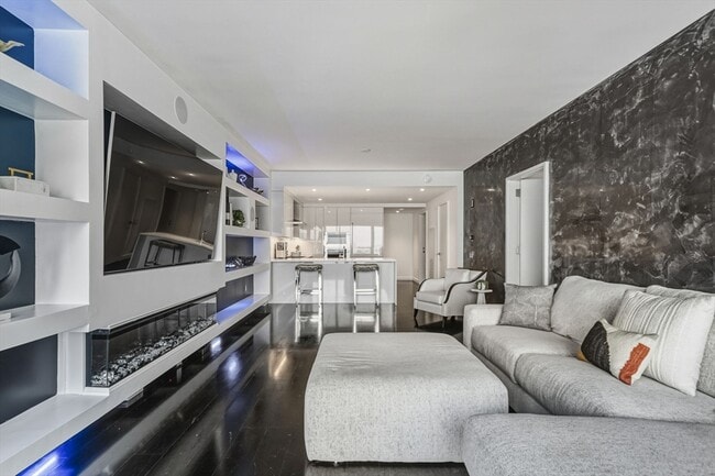 Photo - 150 Seaport Blvd Unit 17C