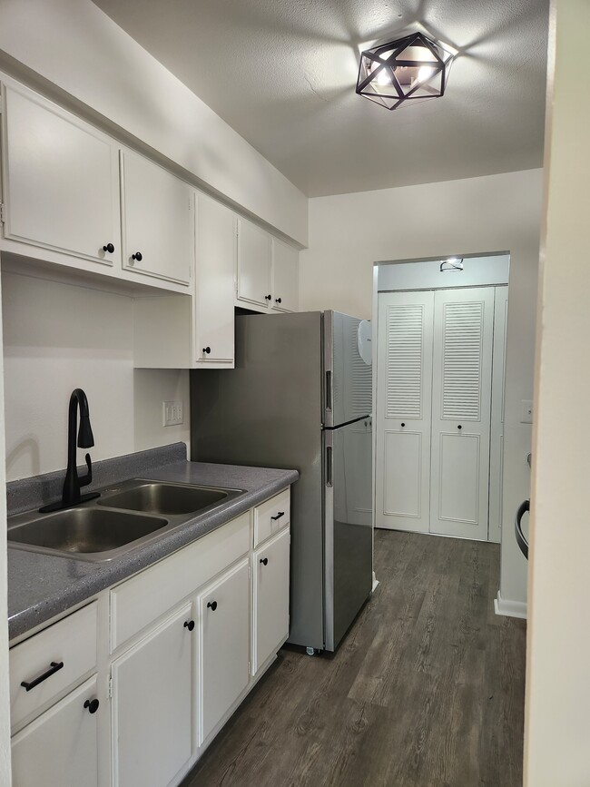 Creekview Apartments