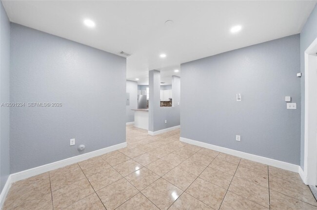 Photo - 902 SW 8th Pl