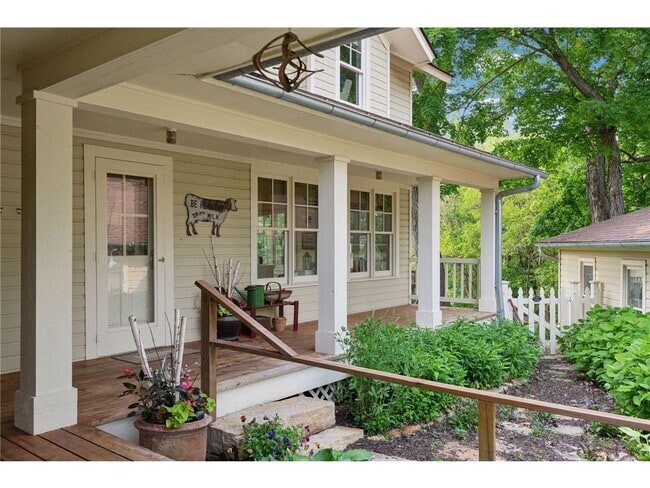 Building Photo - 20390 Linwood Rd Rental