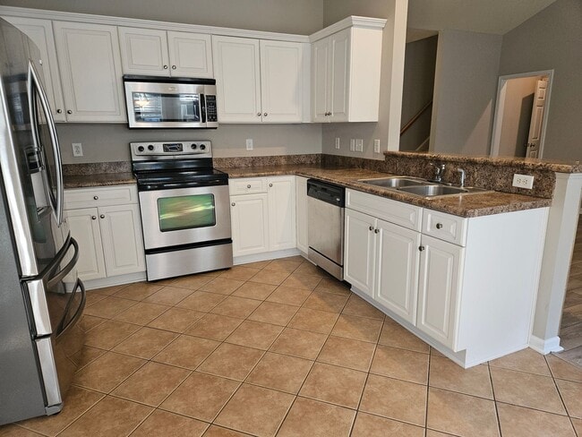 Photo - 350 Hanna Dr