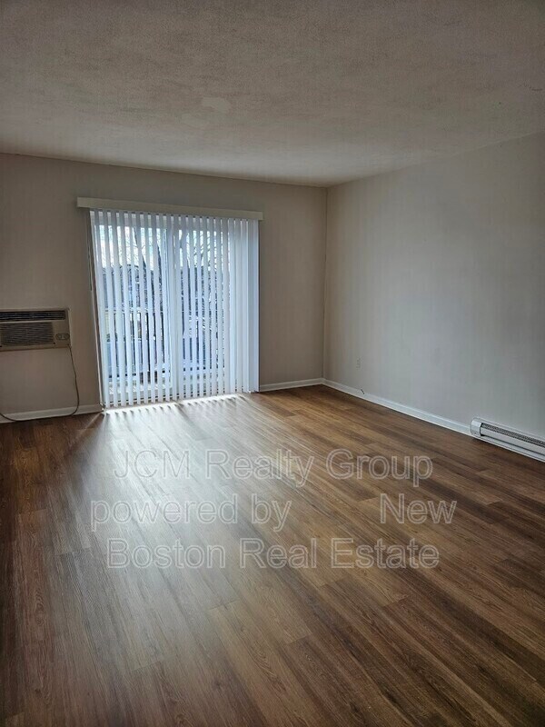 Photo - 700 Cummins Hwy Unidad 12