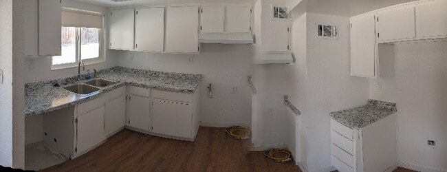 Photo - 13602 Cypress Ave