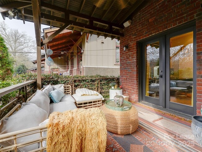 Photo - 1413 Devon Dr