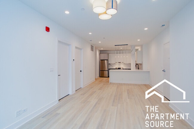 Photo - 3821 N Ashland Ave Unit 104