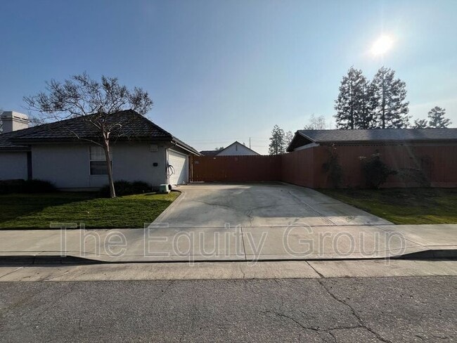 Photo - 3503 S Creekside Ct