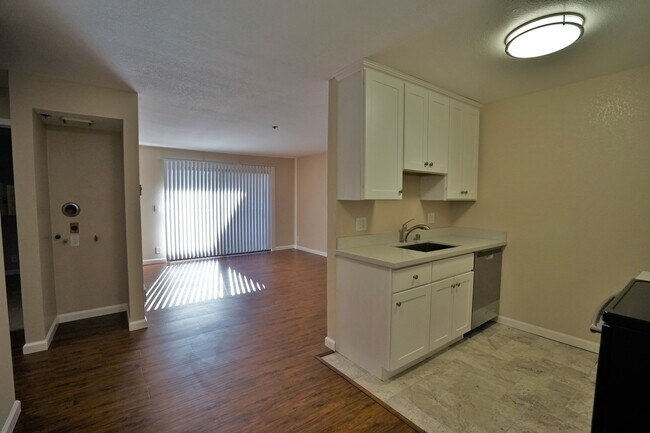 Photo - Renovated 2 Bedroom 1 Bath Condo w/ Balcony! -- COMING SOON !!!