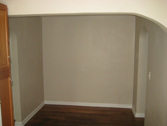 Eating area - 1604 Sutton Ave Unidad 4