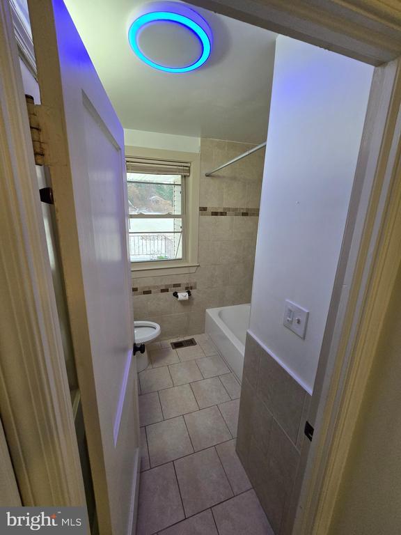 Photo - 13 Dublin Dr