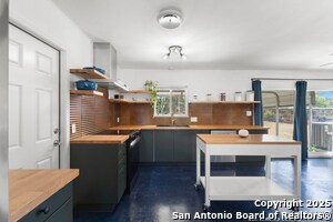 Photo - 1228 Rivercrest Dr