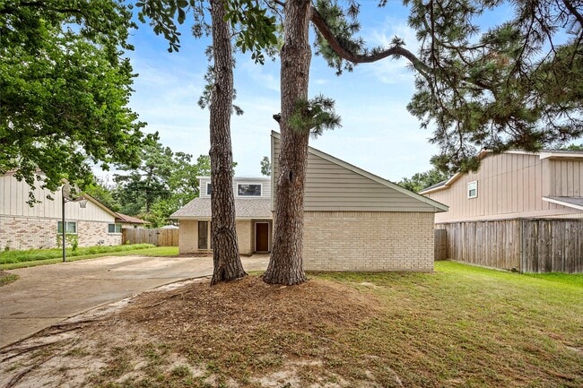 Photo - 10010 Windriver Dr