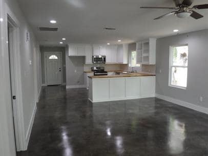 Photo - 607 E Day St