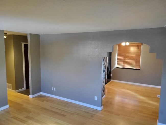 Photo - 2937 Swing Station Way