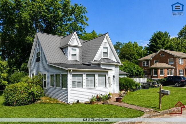Photo - 123 N Church St