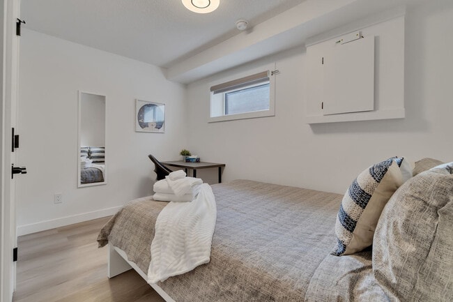 Photo - 3909-3912 12 Ave NW Unit SI FL1-ID1564620P