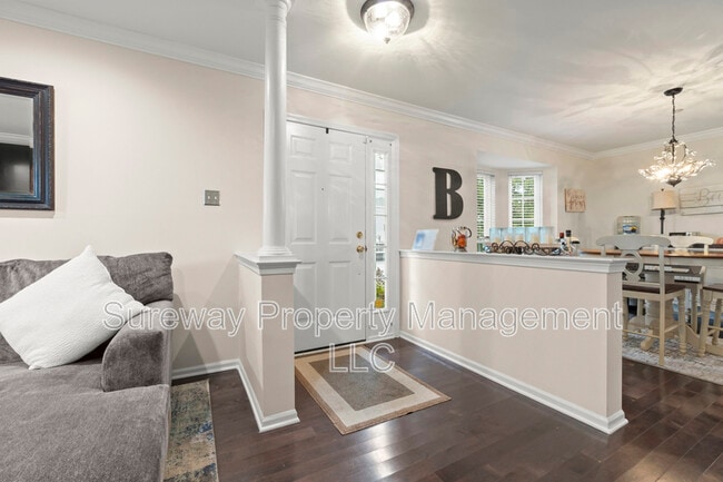 Photo - 221 Lookout Pl