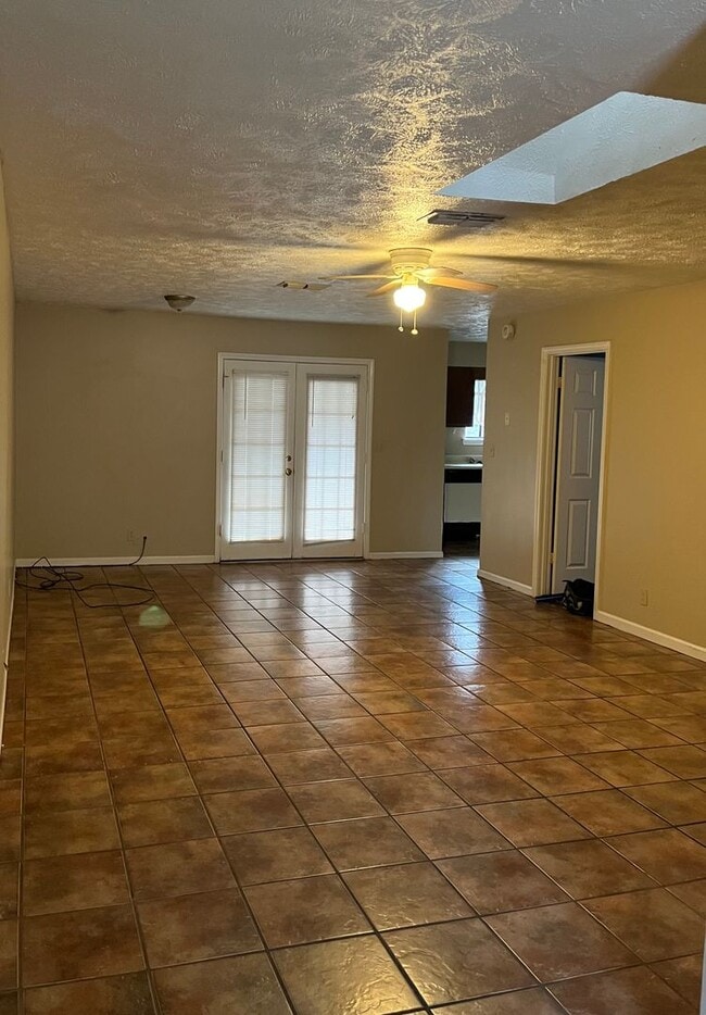 Photo - Single Duplex House