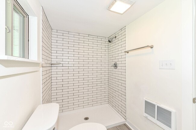 Photo - 6348 W 750 N