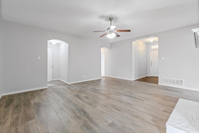 Photo - 2704 Tarrant County Dr