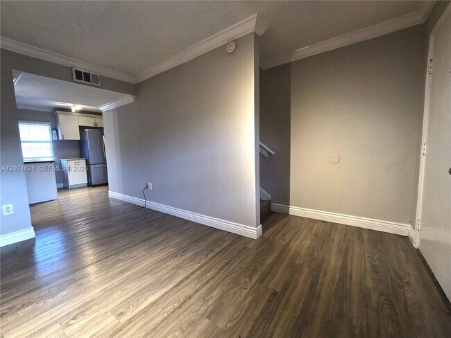 Photo - 914 SW 8th Ave Unit 57