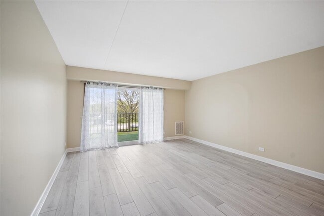 Photo - 475 Plum Creek Dr