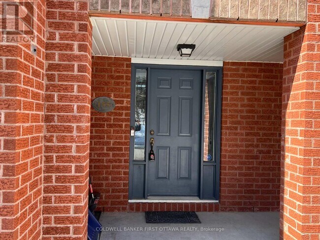 Photo - 155 Gladeview Private