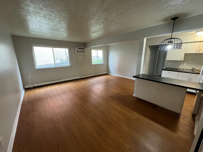 2BR - Westwood Nine Apartments