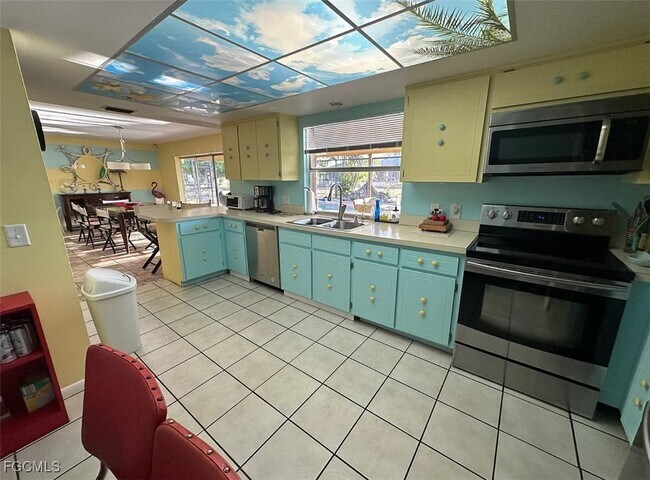 Photo - 313 SE 16th Pl